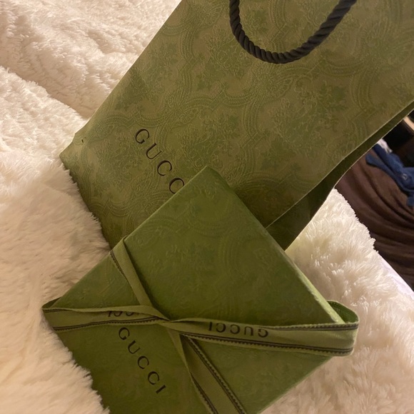 Gucci wallet brand new never use before. Black color leather skin - Picture 4 of 6